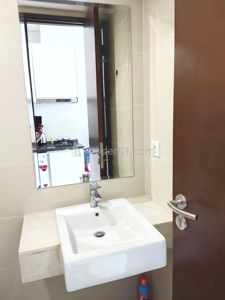 Sewa Apartemen Studio Puri Mansion Dekat Mall, Kampus, Tol, RS - 1 BR Full Furnished