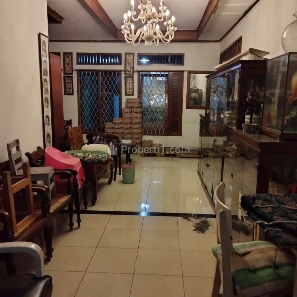 Dijual Rumah Komplek Hook di Area Pos Pengumben, Kelapa Dua, Kebon Jeruk, Jakarta Barat 