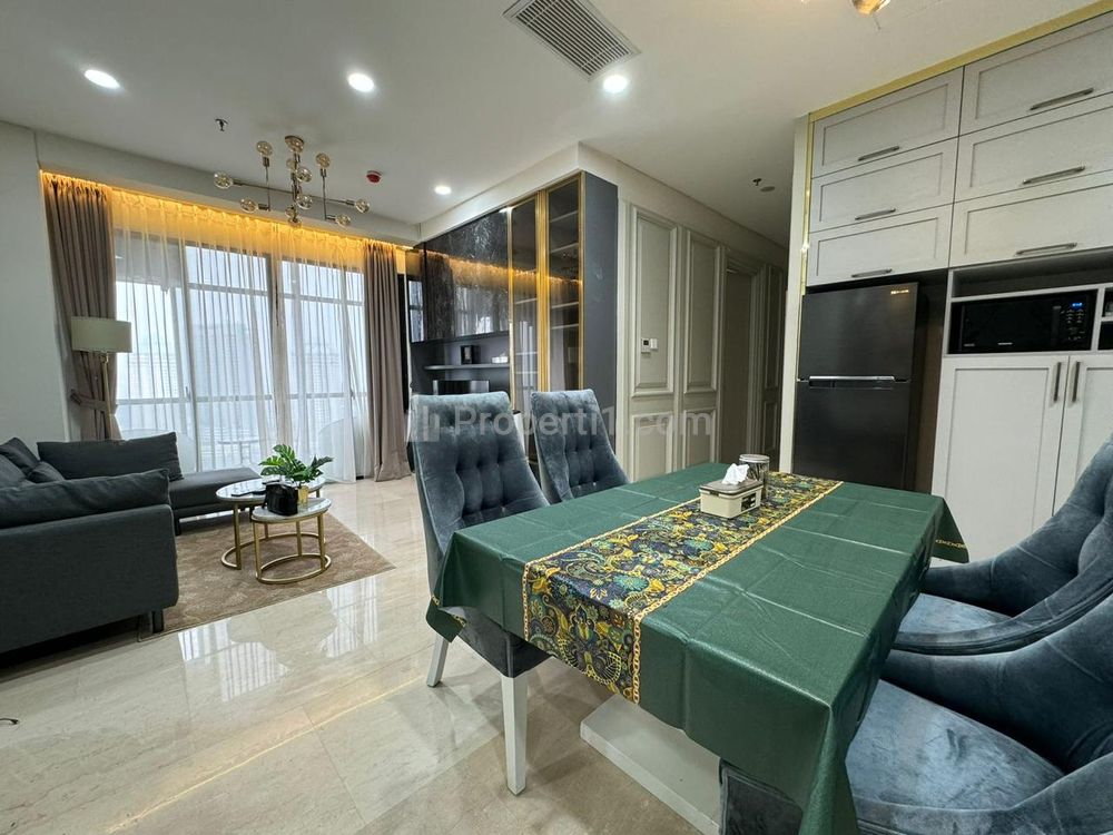 Sewa Apartemen Sudirman Suites Tipe 3+1 BR Good Furnished