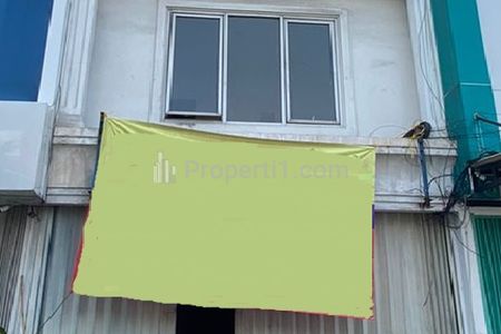 Disewakan Ruko 3,5 Lantai di Cawang, Kramat Jati, Jakarta Timur