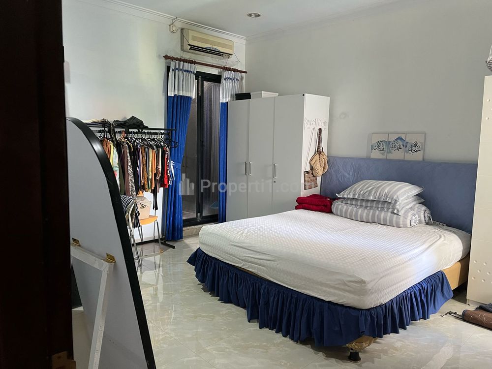 Dijual Rumah Mewah Murah di Graha Famili, Surabaya
