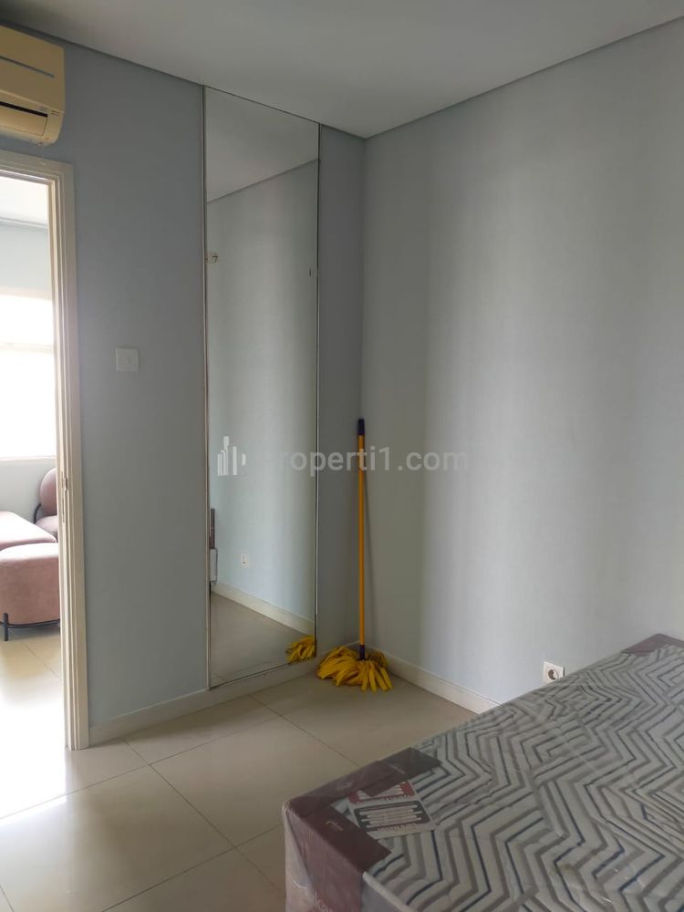 Disewakan Apartemen Madison Park Dekat Mall, Tol, RS, Kampus - 2 BR Furnished