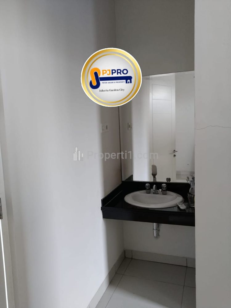 Dijual Rumah Cantik di Cluster Neovasana, Harapan Indah Bekasi