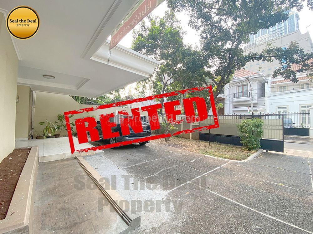 Disewakan Cepat Rumah 2 Lantai di Menteng Jakarta Pusat STD264