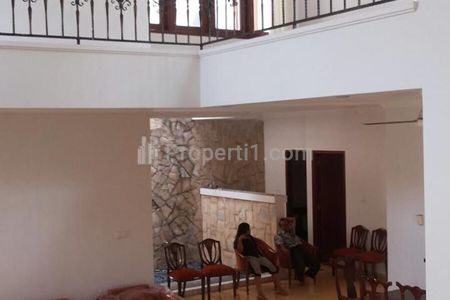For Rent Rumah di Komplek Apartemen Kemang Jaya Jakarta Selatan