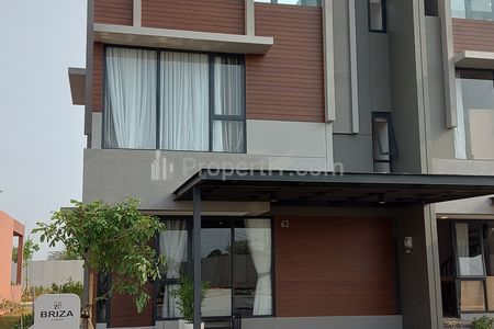 Dijual Rumah Murah View Danau Cantik di Summarecon Tangerang