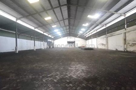 Jual Gudang Siap Pakai di Jalan Kalianak, Surabaya Barat