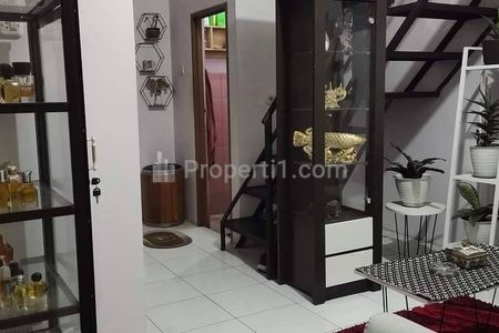 Dijual Rumah 2 Lantai Beserta Isinya di Cihanjuang Bandung Barat