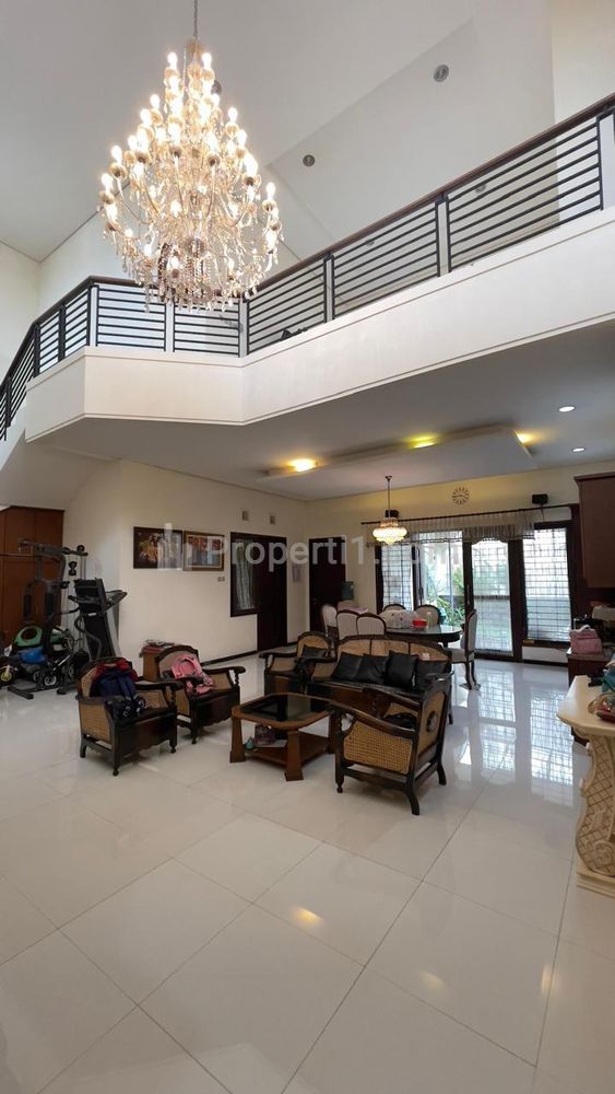 Dijual Rumah Mewah di Bunga-bunga Suhat Malang, Luas Tanah 338 m2