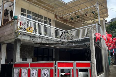 Dijual Cepat Rumah 3 Lantai di Lembang, Bandung Barat