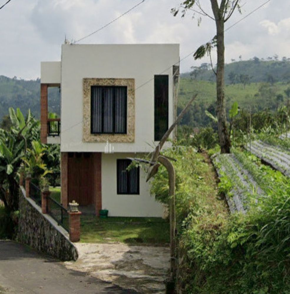 Dijual Rumah Villa Mewah 2 Lantai Kemuning, Karanganyar
