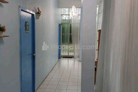 Disewakan Ruko 3 Lantai di Raya Jemursari, Surabaya