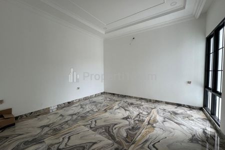 Dijual Rumah Bangunan Baru Alam Sutera Tangerang Selatan