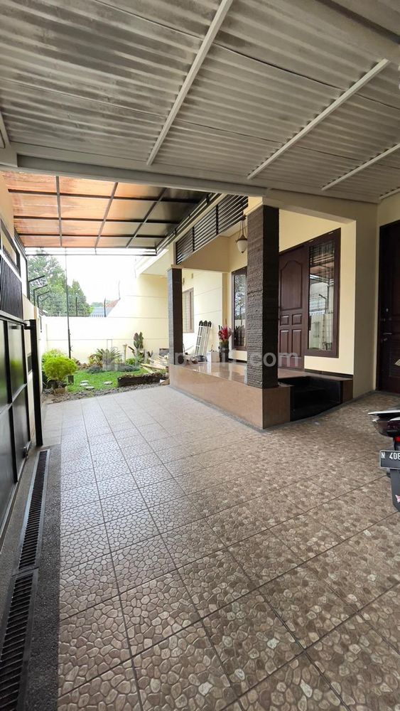Dijual Rumah Mewah di Bunga-bunga Suhat Malang, Luas Tanah 338 m2