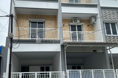 Jual Rumah Duri Kepa Dekat Mall, Tol, Kampus, RS di Jakarta Barat