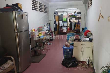 Dijual Rumah Orientasi Utara di Area Tebet, Jakarta Selatan