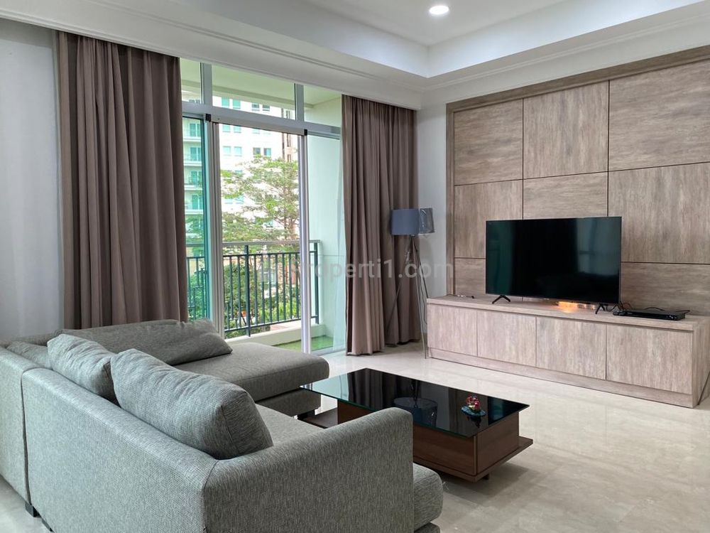 For RENT Apartment Lux Furnish at Pakubuwono View Type 2+1 BR