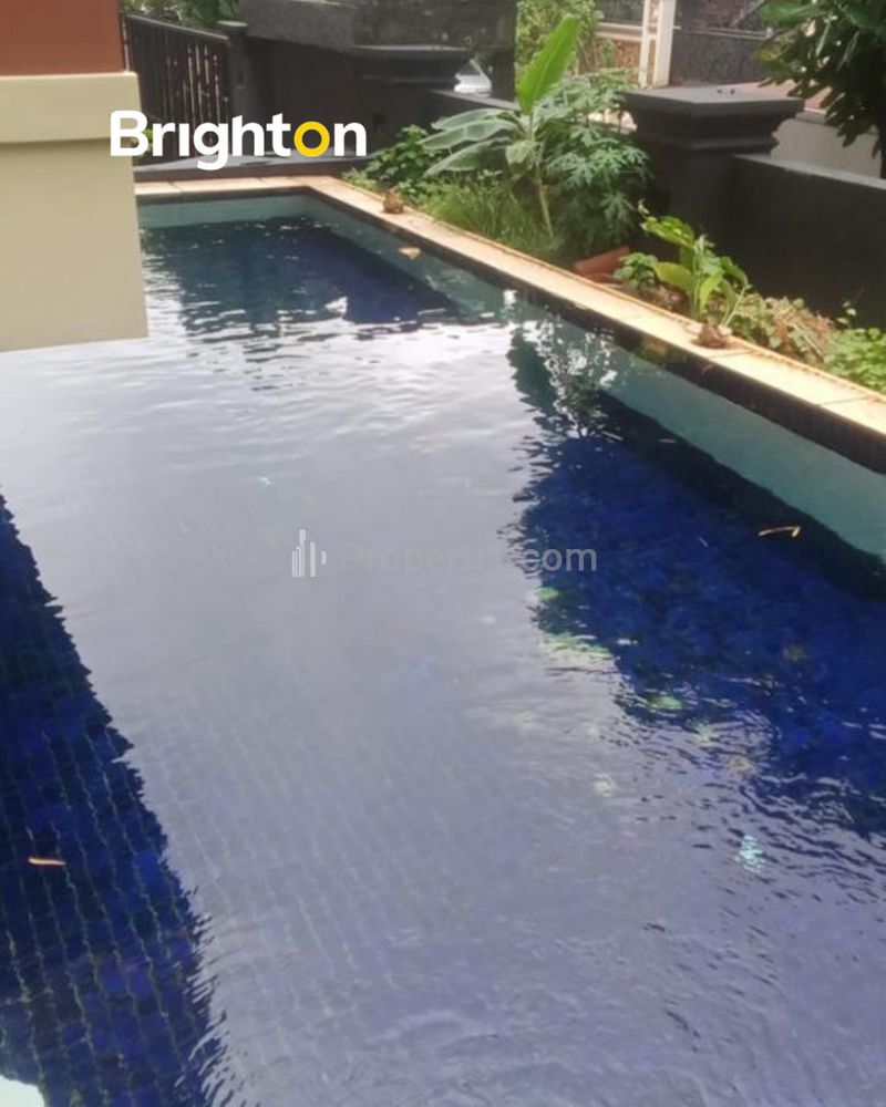 Private swimming pool