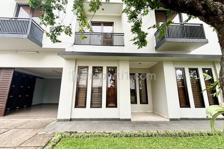 Sewa Rumah di Kemang Jakarta Selatan - 4 Kamar Tidur Unfurnished