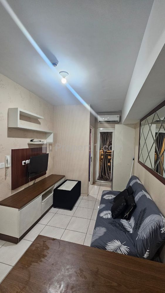 Jual Apartemen SpringLake Summarecon Bekasi 2 BR Tower Caldesia Furnish, Hadap Kolam Renang, Jawa Barat - Nego