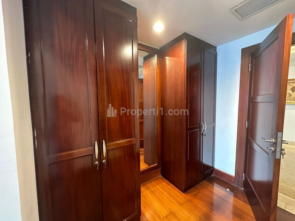 Sewa Apartemen SCBD Suites Jakarta Selatan - 3+1 BR Furnished
