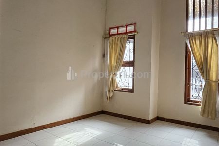 Dijual Rumah 2 Lantai Lokasi Strategis di Arcamanik Bandung