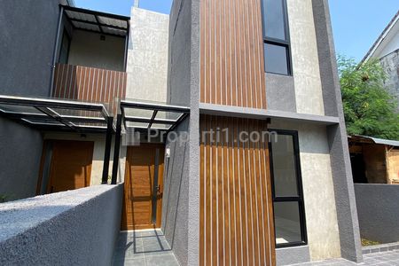 Dijual Rumah Baru Komplek di Cipedak, Jagakarsa, Jakarta Selatan