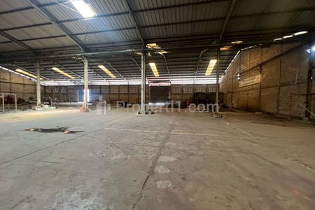 Jual Murah Cepat Nego Gudang HGB Luas 5385 Meter Bangunan 2408 Meter di Cikupa, Akses Kontainer, Tangerang, Banten