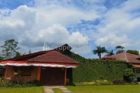 Jual Villa Luas dan Asri di Ciawi Bogor - 5 Kamar Tidur + Kolam Renang