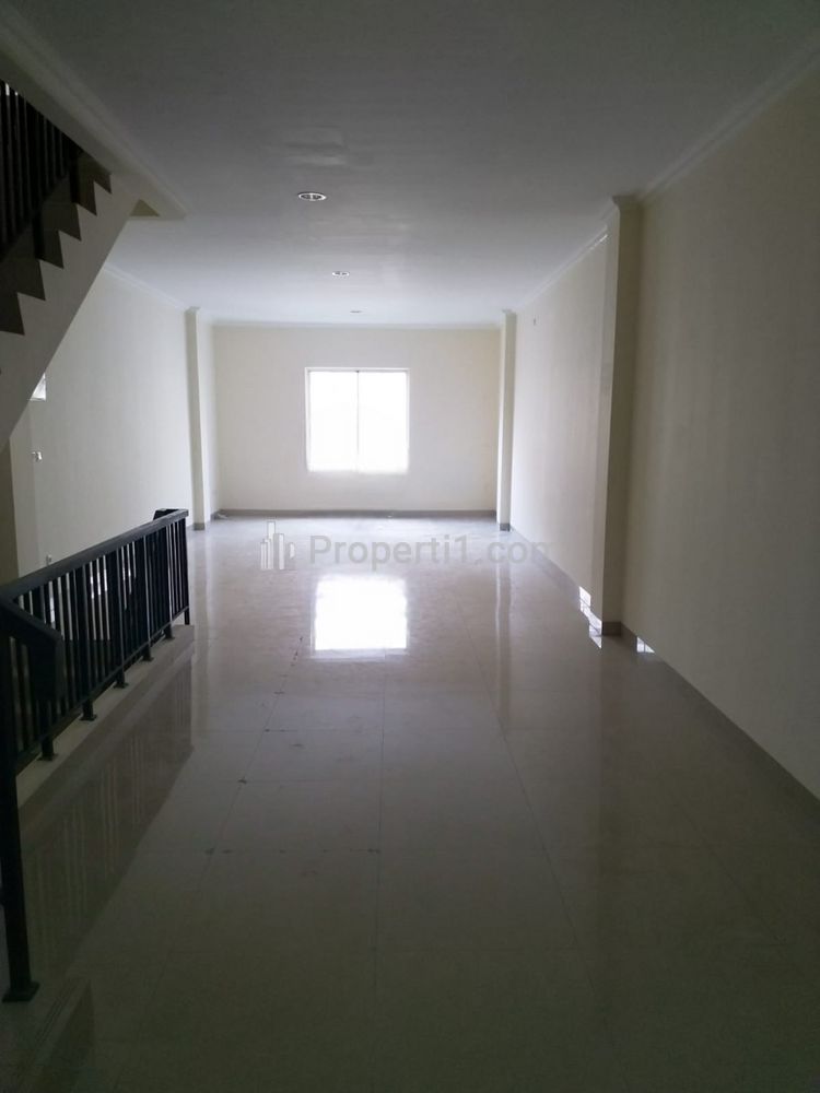 Disewakan Ruko Green Lake City Cipondoh, Tangerang, Banten