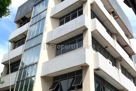 Gedung Titan