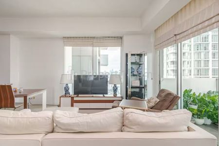 Sewa Apartemen Kemang Village 2+1BR Full Furnished