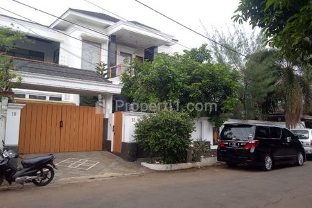 Dijual Rumah Lokasi Strategis Dekat Lapangan Golf Pangkalan Jati, Depok