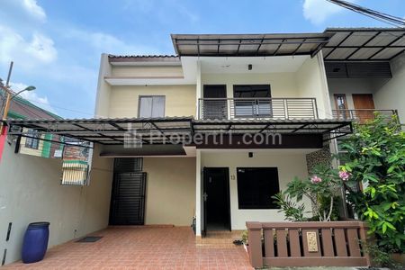 Rumah Dijual Dalam Townhouse Posisi Hook di Gedong Pasar Rebo Jakarta Timur