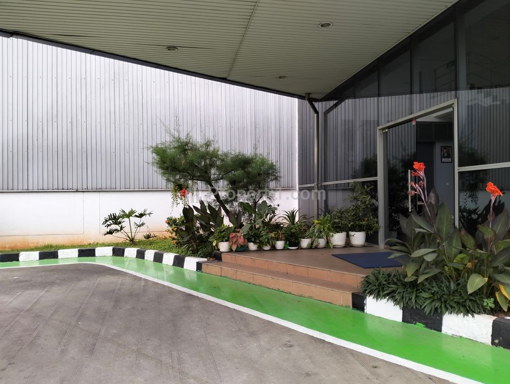 Jual Cepat Nego Gudang HGB Bekas Pabrik Luas 1,8 Hektar Bangunan 8900 m2 di Kawasan Industri Delta Silicon Cikarang Pusat, Bekasi, Jawa Barat