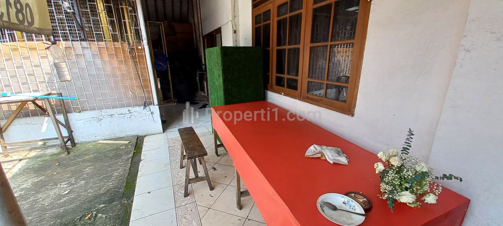 Jual Rumah Lama Cocok Usaha Pinggir Jalan Raya Otista Jakarta Timur, Ramai dan Padat
