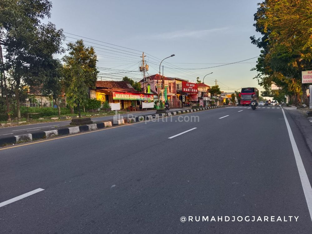 Dijual Tanah Bagus Strategis Pinggir Jalan Magelang Km. 9 Yogyakarta Dekat Sleman City Hall, Pemda Sleman