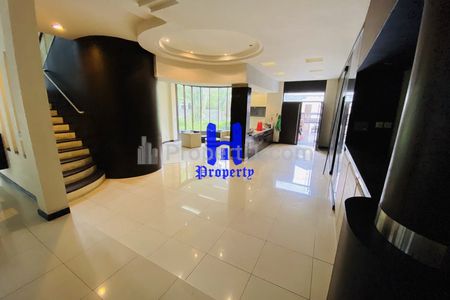 Dijual Rumah Hook Full Perabot di Komplek Taman Malibu Indah - Medan Polonia