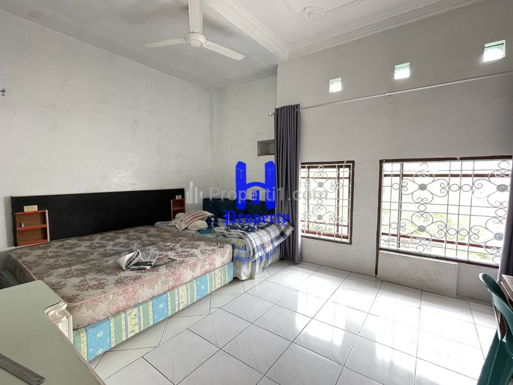 Dijual Rumah 2,5 Tingkat Siap Huni di Komplek Cemara Hijau Jalan Metal - Medan