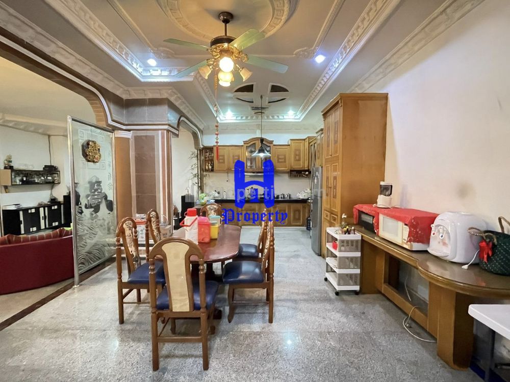 Dijual Rumah 2,5 Tingkat Siap Huni di Komplek Cemara Hijau Jalan Metal - Medan