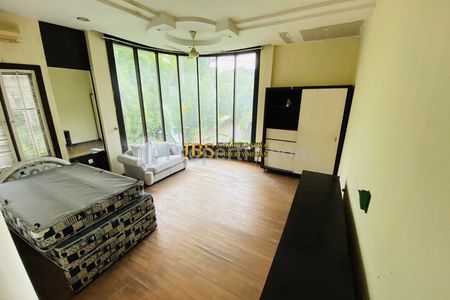 Dijual Rumah Hook 2,5 Tingkat Full Furnish di Komplek Taman Malibu Indah - Medan