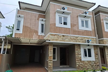 Dijual Rumah Mewah Siap Huni di Ngaglik Sleman Full Furnished Lux Dekat Kampus UII Lingkungan Nyaman Tenang