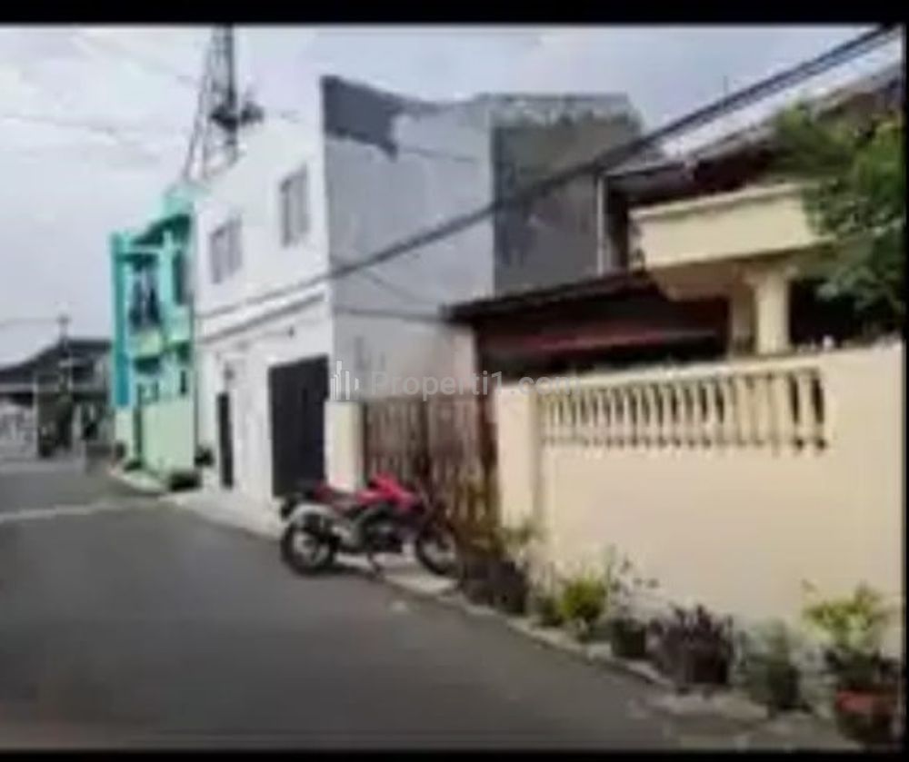 Dijual Rumah di Jalan Utama Komplek Lama di Kayu Putih, Pulo Gadung, Jakarta Timur