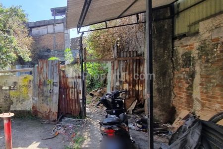 Dijual Gudang Hitung Tanah Saja di Veteran Bandung