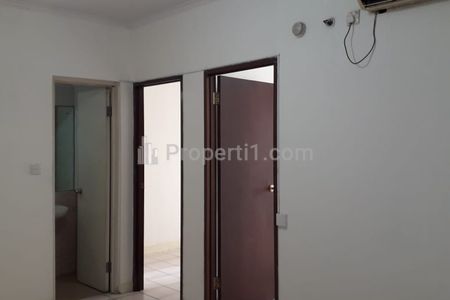 Sewa Apartemen Mediterania Garden Residences 1 Dekat Mall Taman Anggrek - 2 BR Semi Furnished