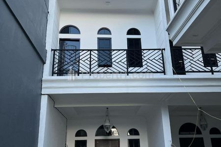 Dijual Rumah Ready 3 Lantai Dekat Condet, Kramat Jati, Jakarta Timur