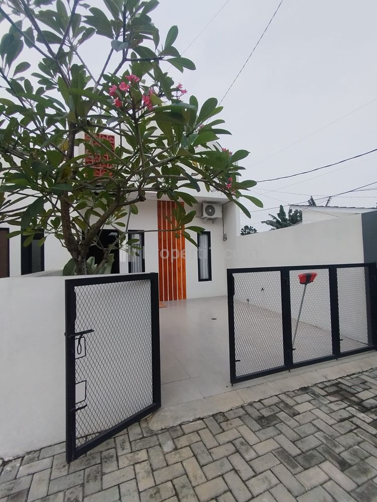 Tampak Depan Type 1 Pintu
