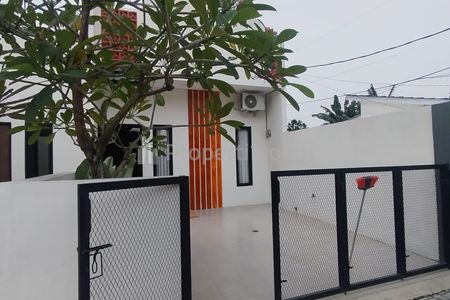 Tampak Depan Type 1 Pintu