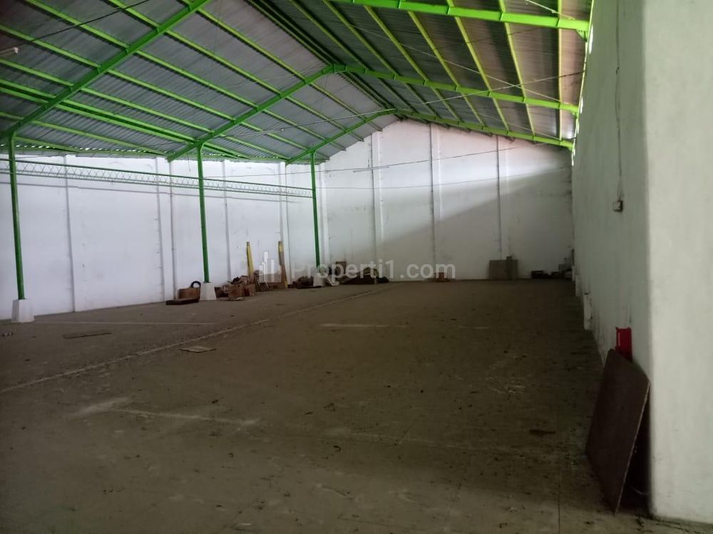 Disewakan Gudang Siap Pakai di Jiwan, Madiun
