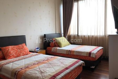 Sewa Apartemen Senayan City Residences 3BR Full Furnished